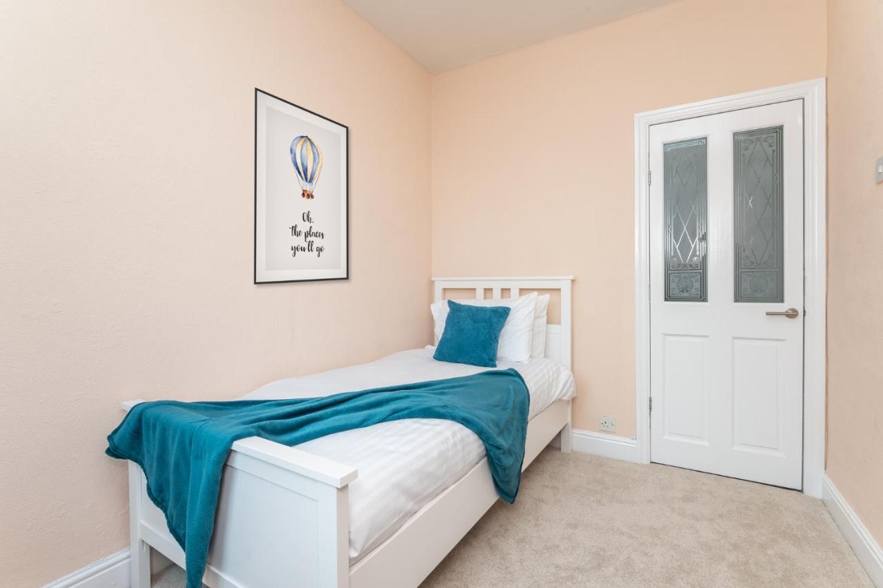 Stunning Skipton House By Yorksha Property ภายนอก รูปภาพ
